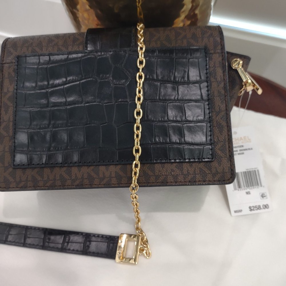 Michael Kors Hayden Brown / Black MD Pocket MSGR- Hard to Find - Picture 2 of 8